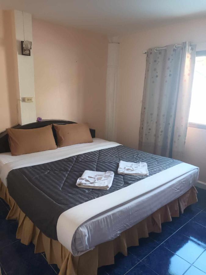Patong Rose Guest House 50M To Beach Екстер'єр фото