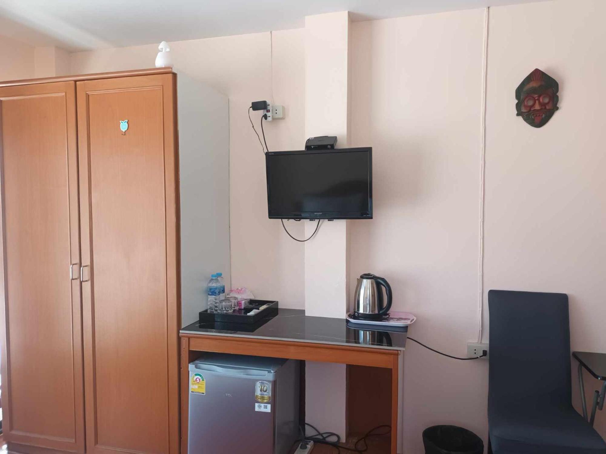 Patong Rose Guest House 50M To Beach Екстер'єр фото