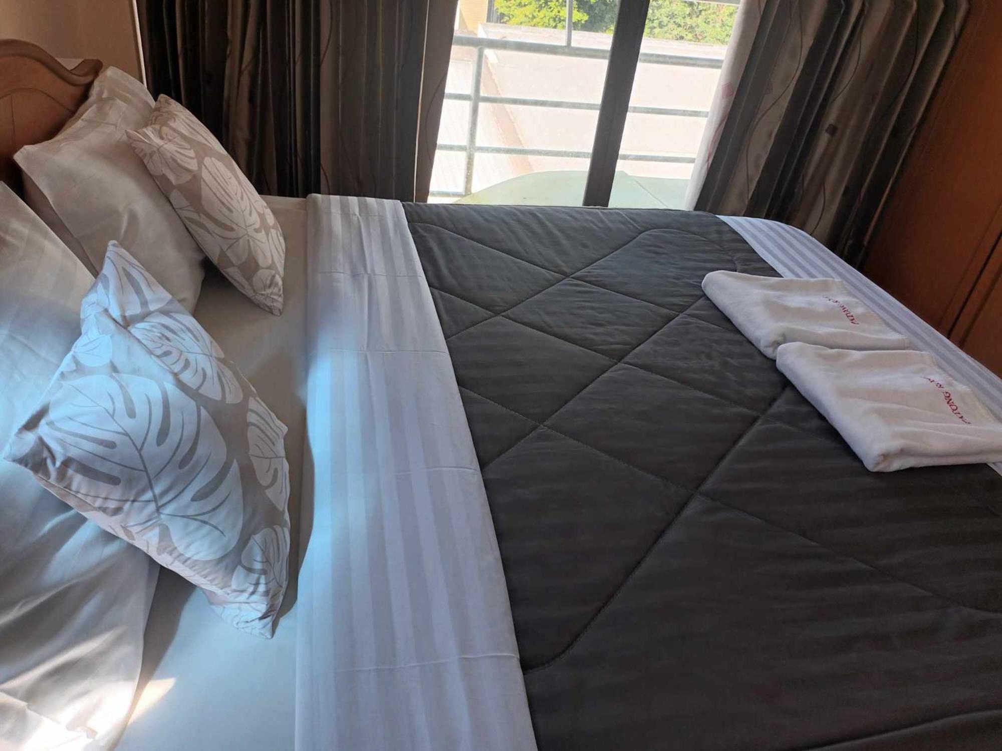 Patong Rose Guest House 50M To Beach Екстер'єр фото