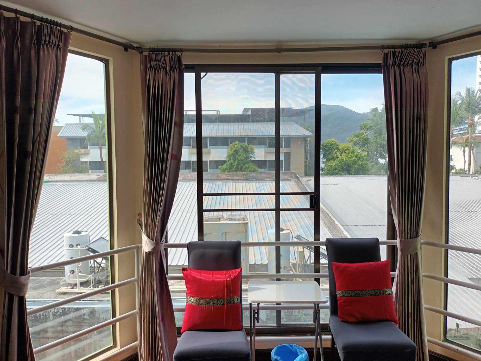 Patong Rose Guest House 50M To Beach Екстер'єр фото