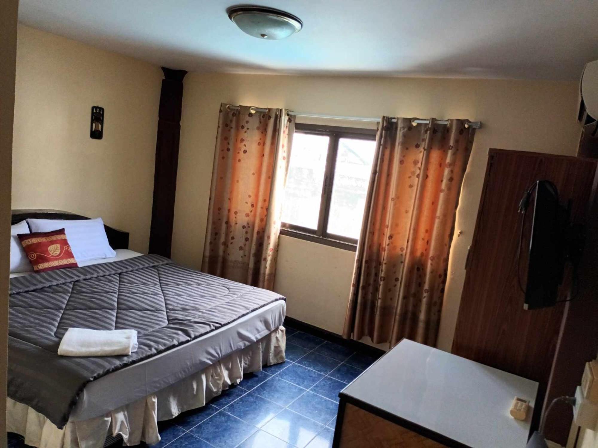 Patong Rose Guest House 50M To Beach Екстер'єр фото