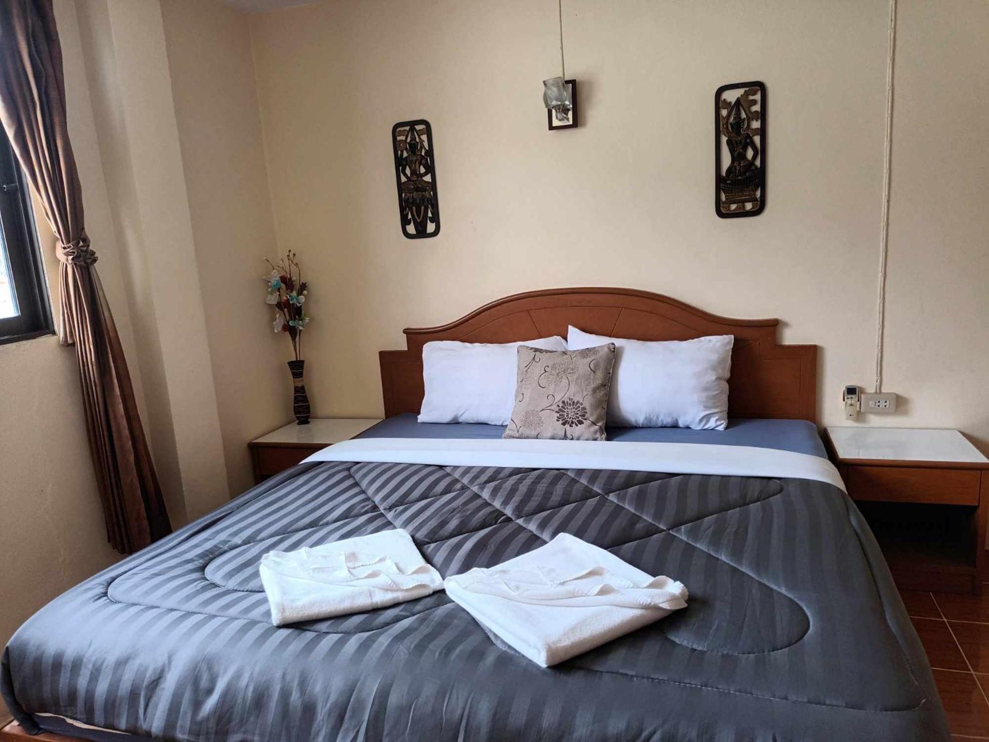 Patong Rose Guest House 50M To Beach Екстер'єр фото